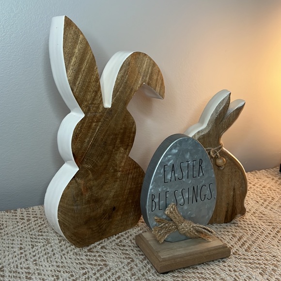 Easter Decor Set - Picture 2 of 3